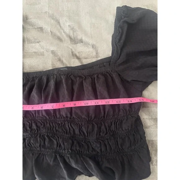 Urban Outfitters Shirt Womens Large Black Smocked Puff Sleeve Crop Top Blouse - Picture 8 of 14